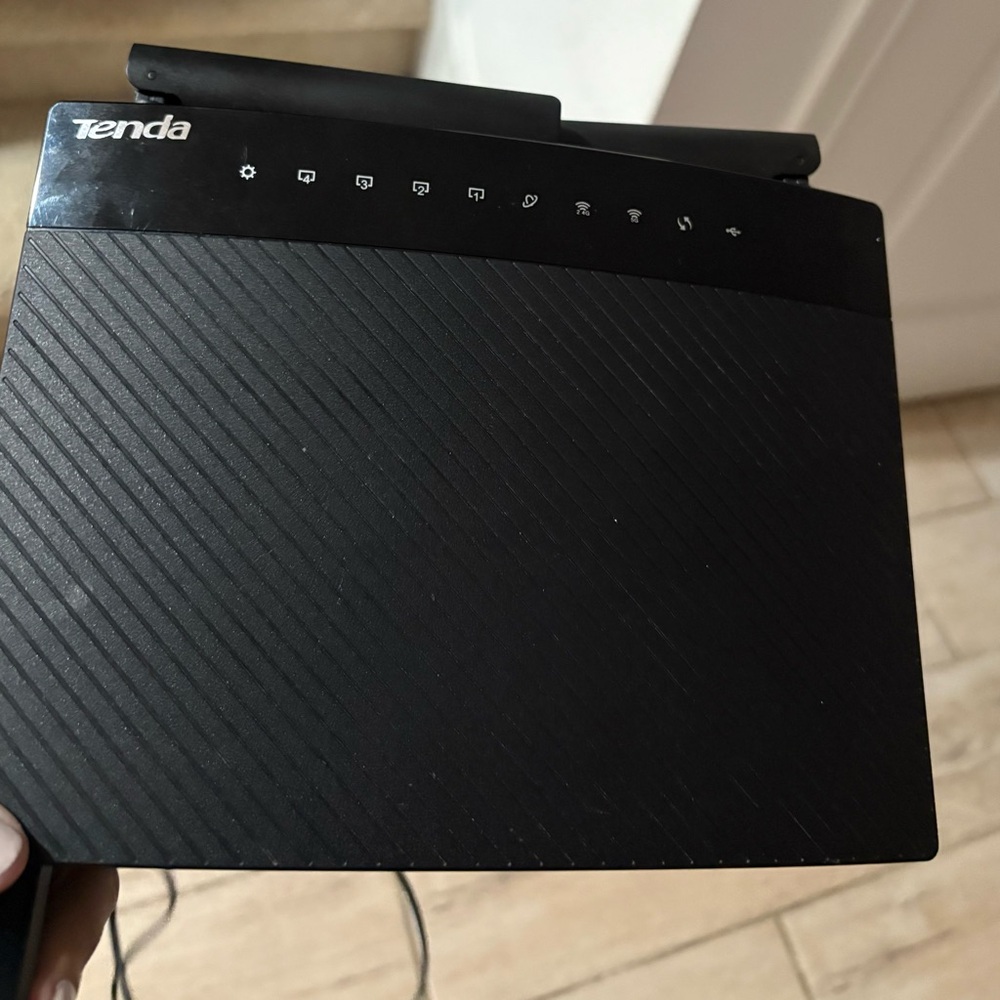 Tenda AC6 AC1200 Smart Dual-Band WiFi Router